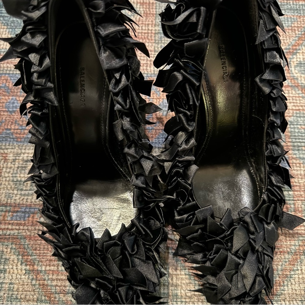 Balenciaga Marie-Antoinette satin Bow Pumps - Picture 13 of 14